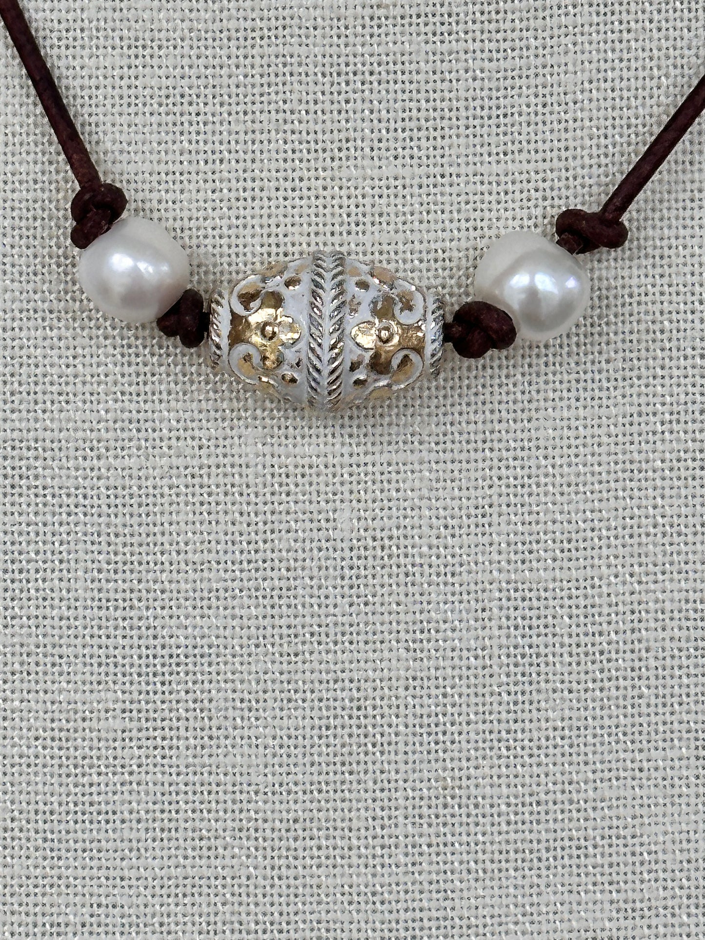 Freshwater Pearl & Leather Pendant Necklace