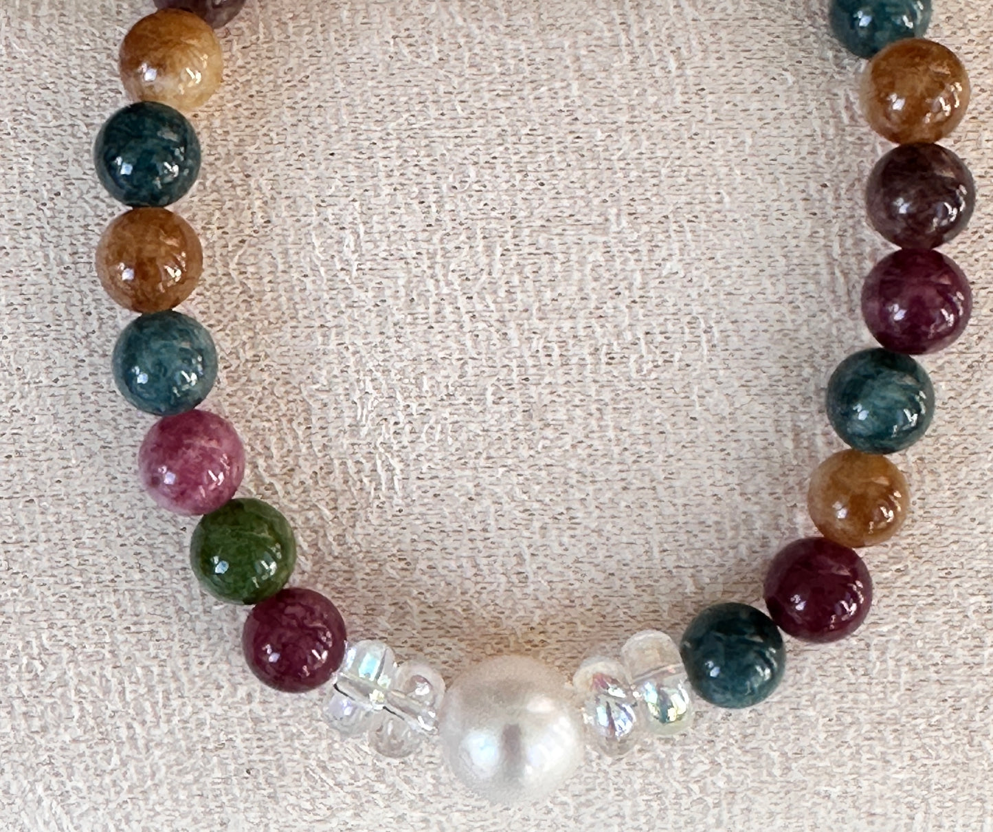 Mylasian Jade Stretch Bracelet with Freshwater Pearl