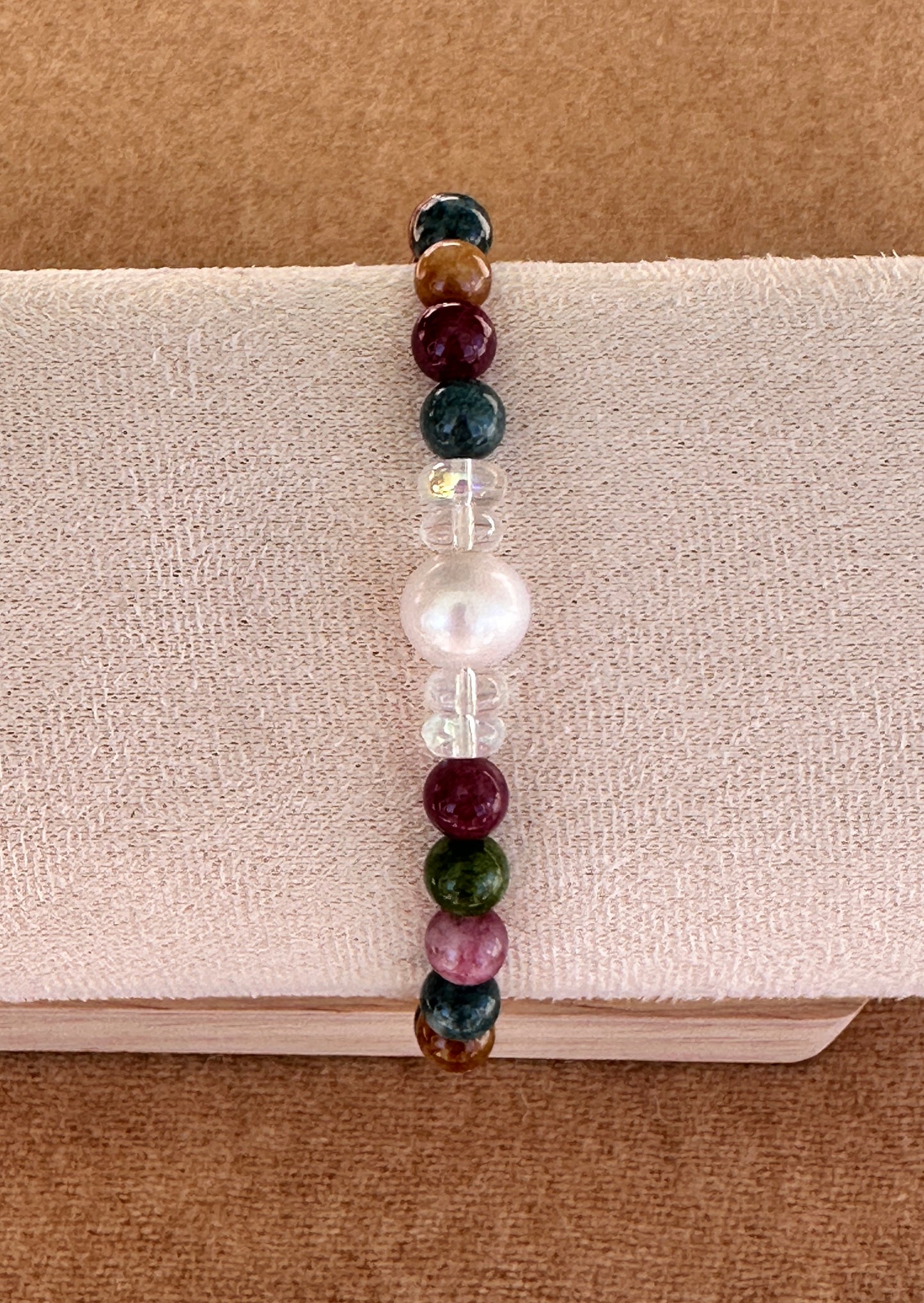 Mylasian Jade Stretch Bracelet with Freshwater Pearl